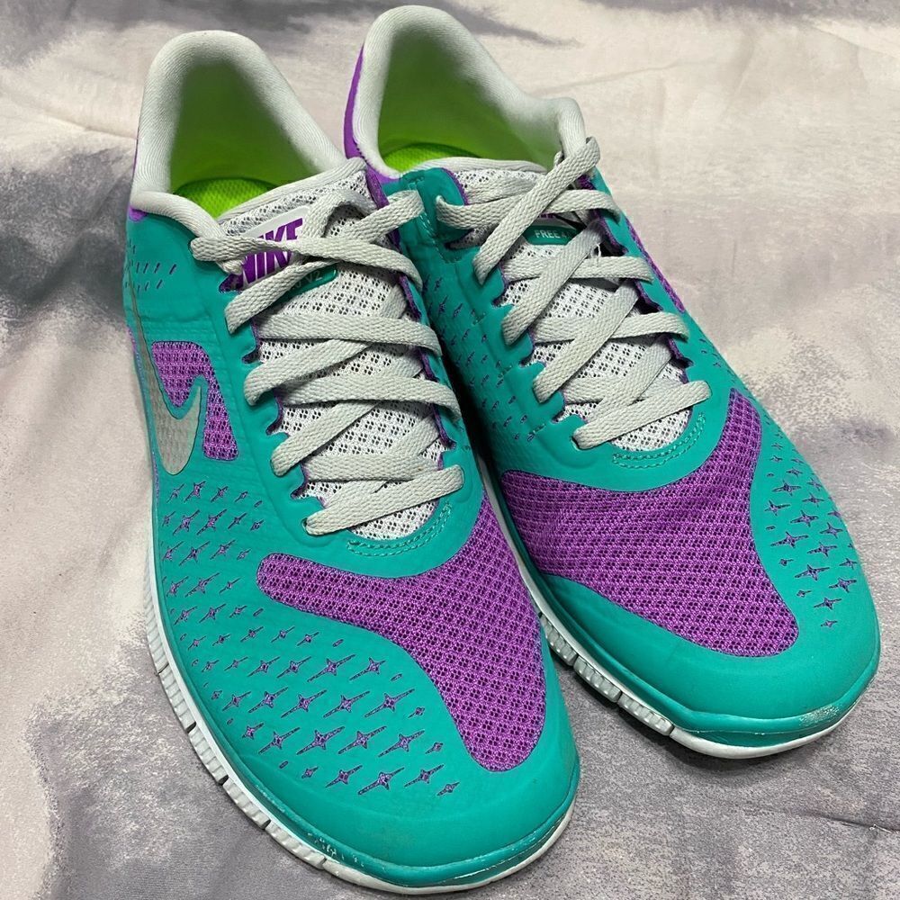 Nike Free 4.0 V 2 Sneakers Women Size 8.5